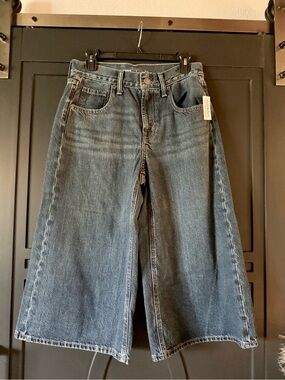 Old Navy mid Rise Denim Culottes | Wide Leg Crop Jeans | Size 2 | NWT